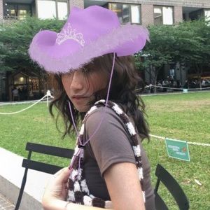 Meet your Posher, Thanh